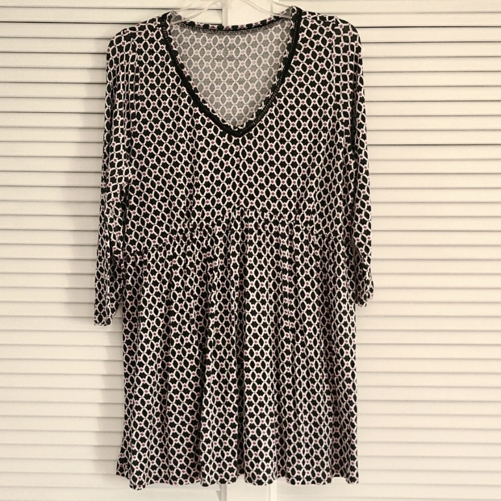 Motherhood Maternity Blouse Top Sz L. Long Sleeves. Black/White/Magenta